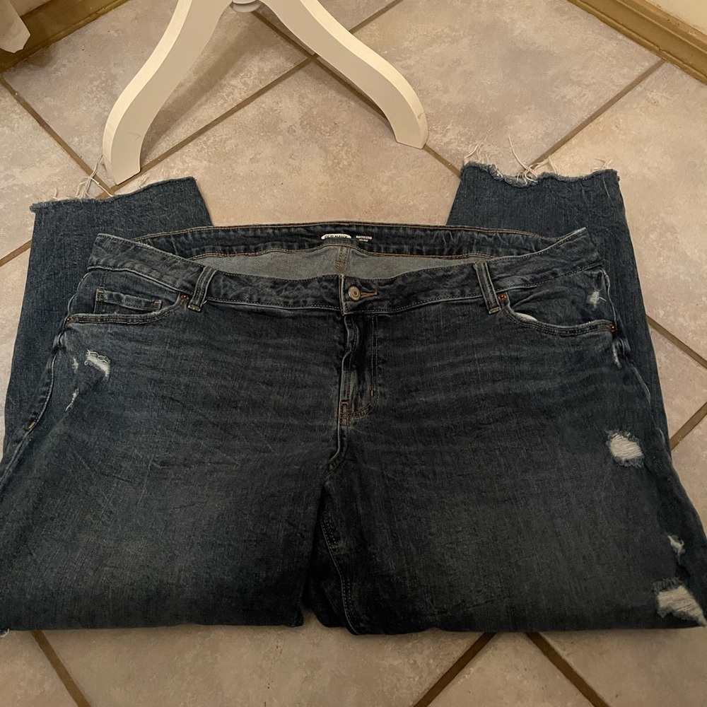 Old Navy Boyfriend Mid-Rise Jeans